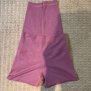 Lululemon Aligns Size 4 25”